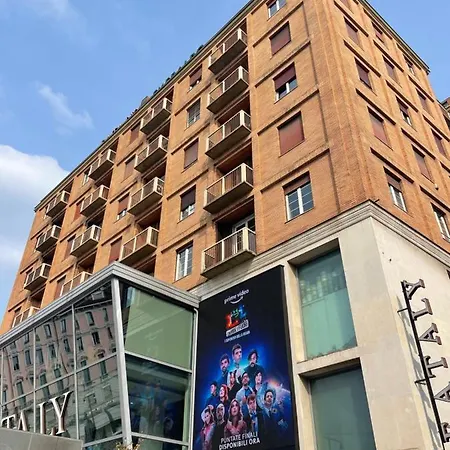 New Wonderful Bilo With Walk-in Closet From Moscova * ميلان