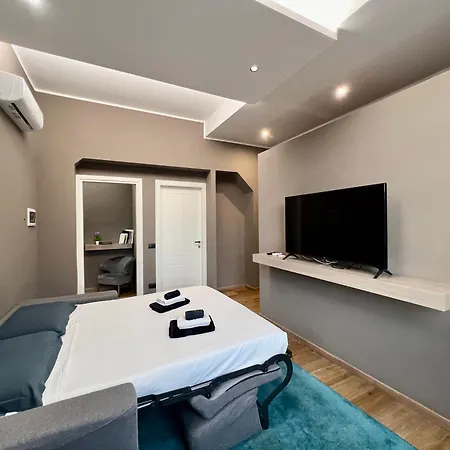 New Wonderful Bilo With Walk-in Closet From Moscova ميلان